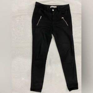 Black skinny jeans